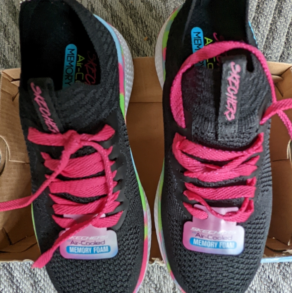 Girls Skechers size 1